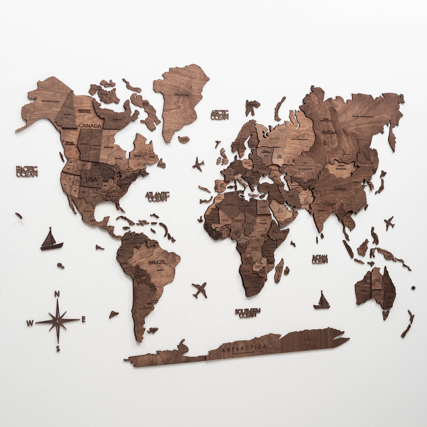 3D Ahşap Dünya Haritası – DARK WALNUT