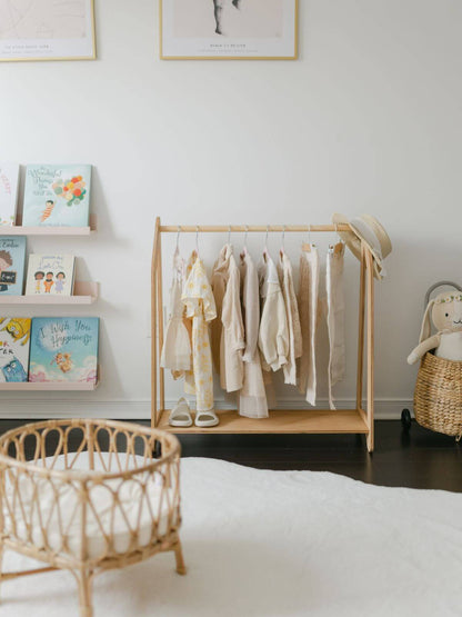 Montessori - Çocuk Giysi Askısı